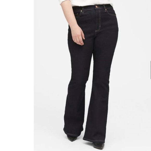 Banana Republic High-Rise Flare Jean - 31L - Picture 2 of 4